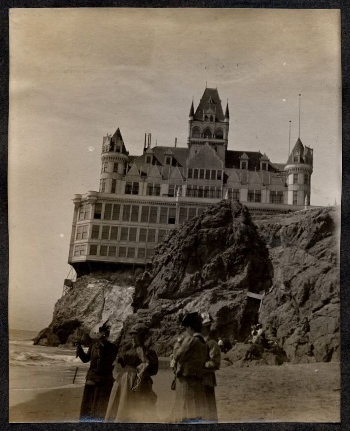1240814549_san_francisco_cliff_hous.jpg
