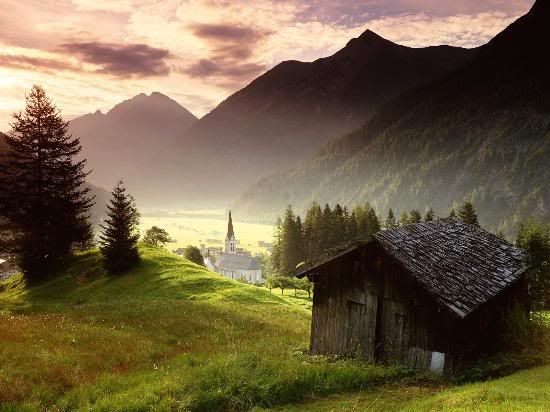 10Tyrol_Austria_-_Misty_Mountain_Vi.jpg