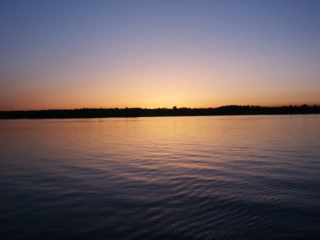 6392258-lg.jpg