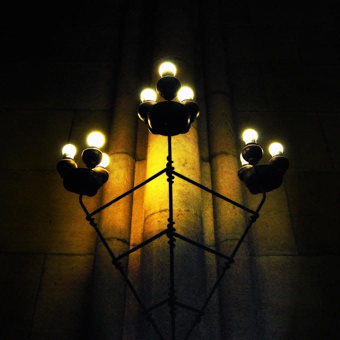 9281381-md.jpg