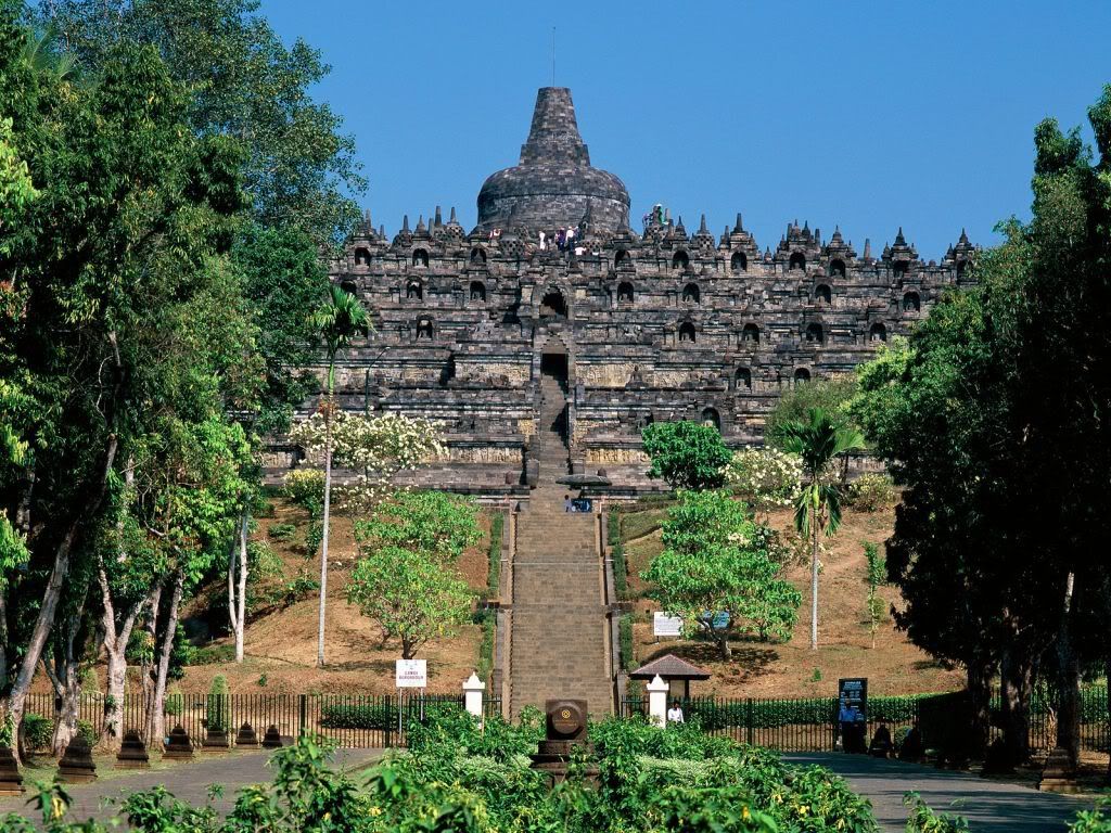BorobudurJavaIndonesia.jpg
