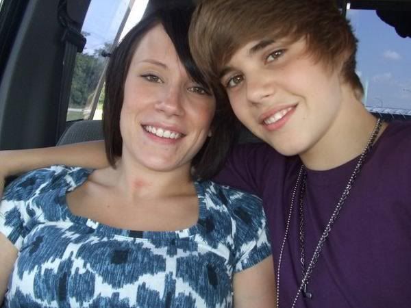 justin bieber family photos. Justin and his Mom